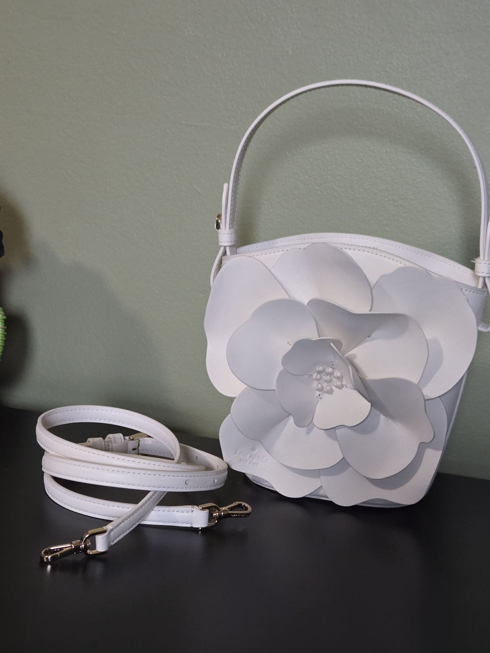Kate Spade Flora Bucket Bag Flower Leather Crossbody Purse in Meringue